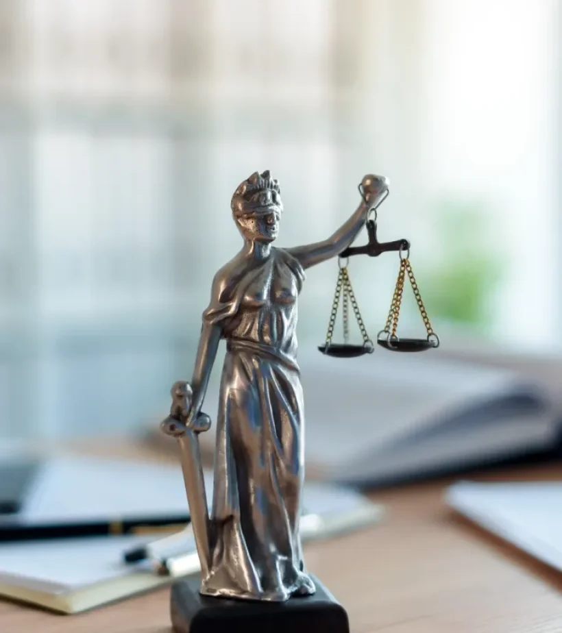 compressed_lady-justice-statue-in-law-firm-office-2024-12-07-00-39-26-utc